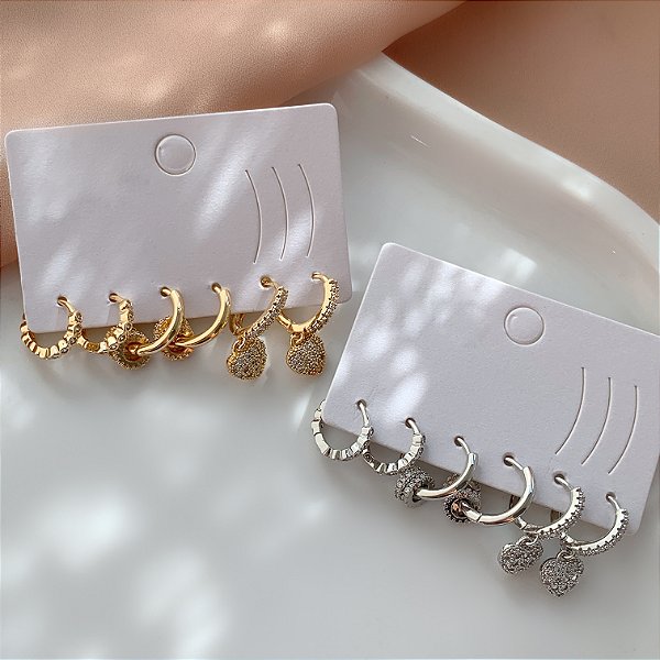 BRINCO KIT ARGOLINHAS LISAS E ZIRCÔNIAS CORAÇÃO CRAVEJADO BIJU