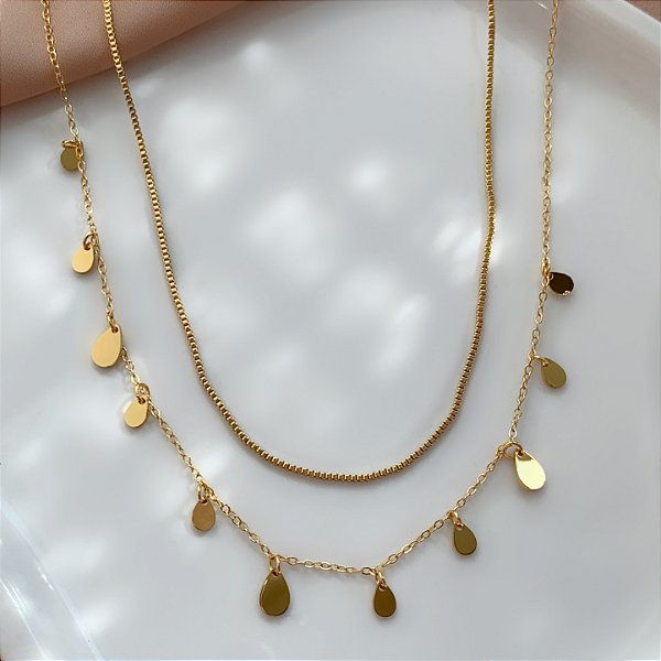 COLAR DUPLO MEDALHAS DE GOTAS DOURADO AÇO 316L⭐️
