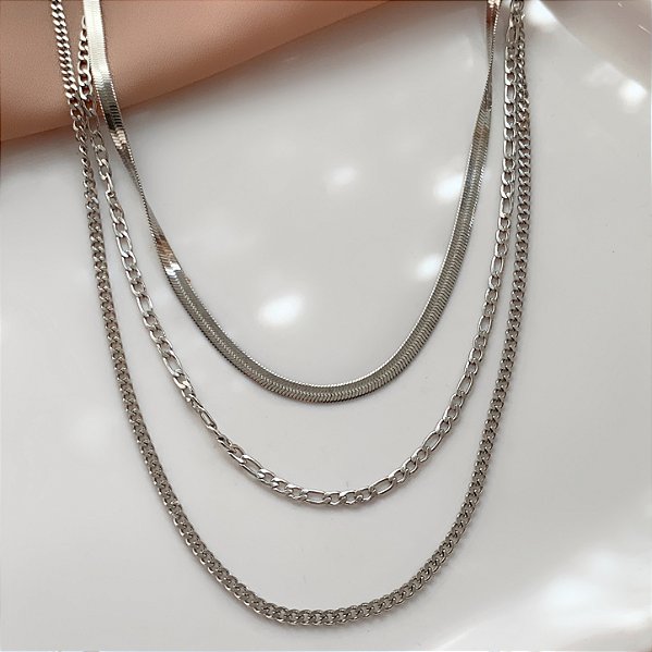 COLAR CORRENTE TRIPLA FITA FINAE ELOS AÇO 316L⭐️