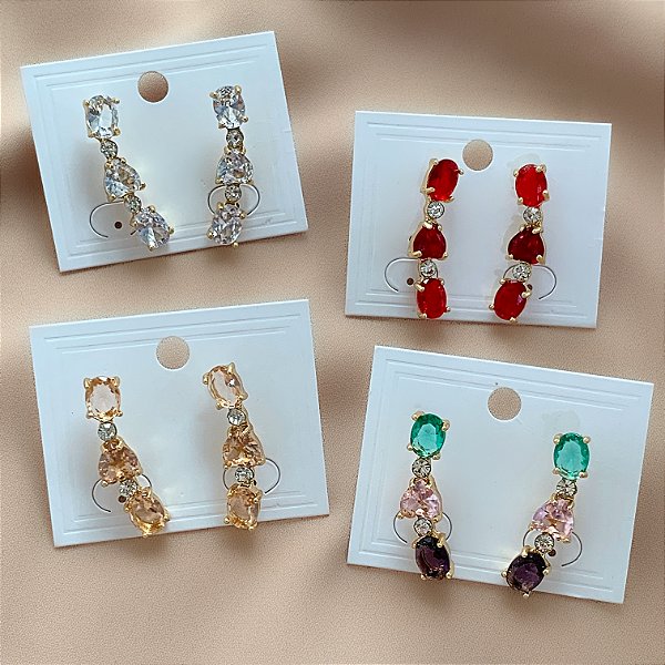 BRINCO EAR CUFF PEDRAS ZIRCÔNIAS OVAIS E CORAÇÃO DOURADO BIJU