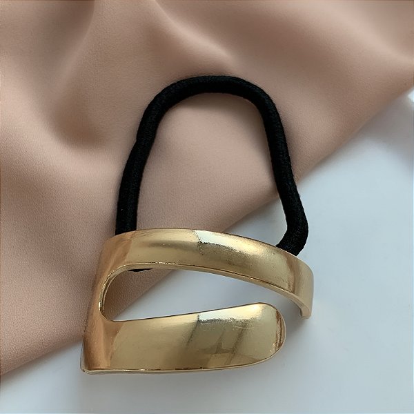 ELÁSTICO EAR CUFF FIVELA VAZADA METAL DOURADO