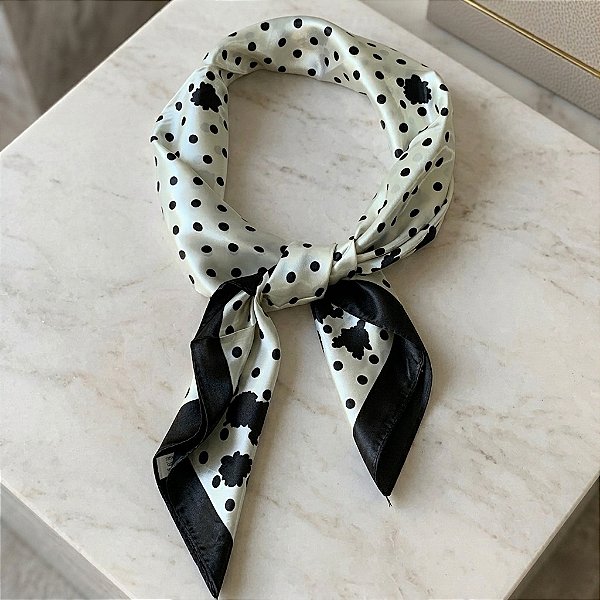 LENÇO ESTAMPA POÁ E FLORES 85X85