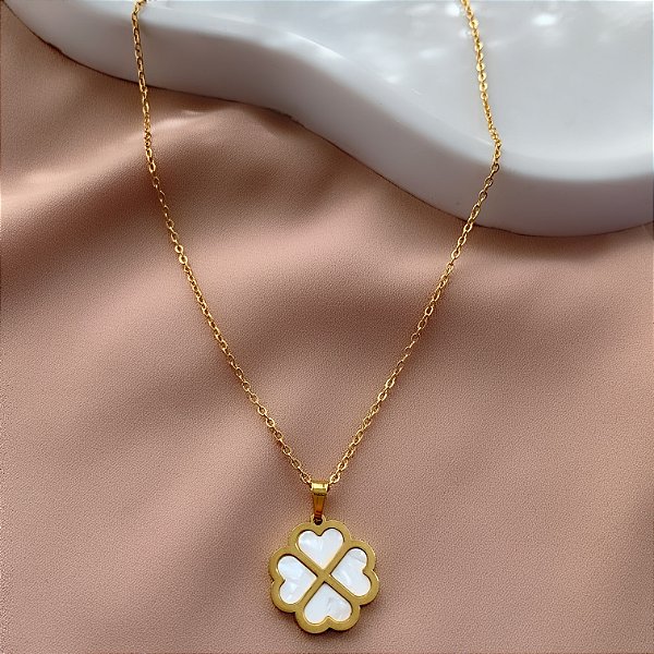 COLAR TREVO CLÁSSICO MADREPÉROLA DOURDO AÇO 316L⭐️