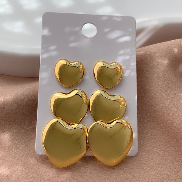 BRINCO KIT CORAÇÕES LISOS DOURADO AÇO 316L⭐️