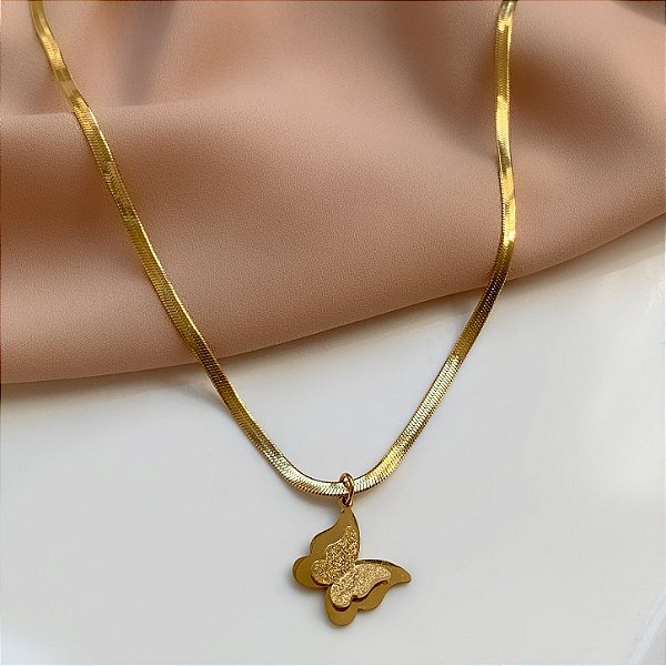 COLAR FITA FINA PINGENTE BORBOLETA TEXTURIZADA DOURADO AÇO 316L⭐️