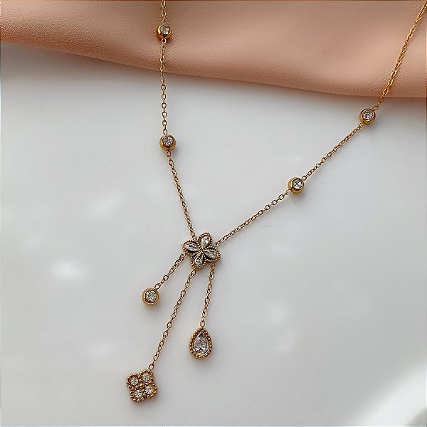 COLAR ESTILO GRAVATINHA TREVO PEDRAS ZIRCÔNIAS DOURADO AÇO 316L⭐️