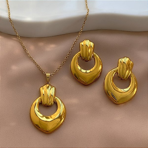 COLAR E BRINCO KIT FORMATO GOTA DESENHADA DOURADO AÇO 316L⭐️
