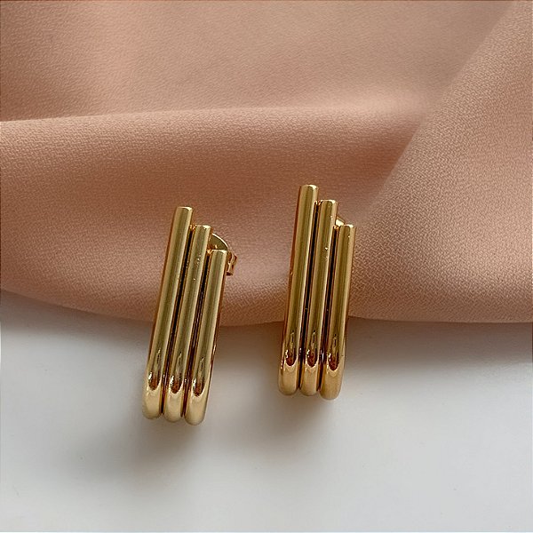 BRINCO TRÊS FIOS BOLEADOS ASSIMÉTRICOS DOURADO AÇO 316L⭐️