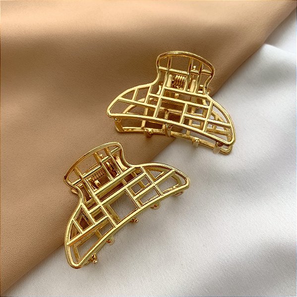 KIT DE PRESILHAS MEIA LUA RISCAS DOURADO BIJU