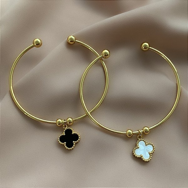 PULSEIRA /BRACELETE PINGENTE TREVO COLOR DOURADO AÇO 316L⭐️