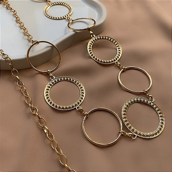 CINTO CORRENTE ARGOLAS REDONDAS METAL DOURADO BIJU