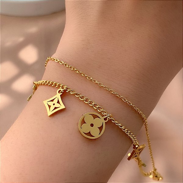 PULSEIRA DUPLA PINGENTES TREVOS VARIADOS DOURADO AÇO 316L⭐️