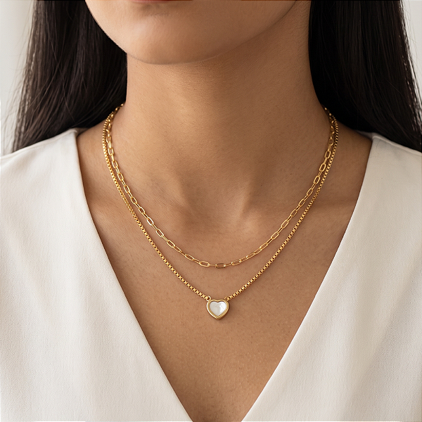 COLAR DELICADO DUPLO MINI CORAÇÃO MADREPÉROLA DOURADO AÇO 316L⭐️