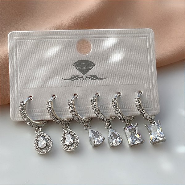 BRINCO KIT ARGOLINHAS CRAVEJADAS E PEDRAS ZIRCÔNIAS GOTAS PRATEADO BIJU