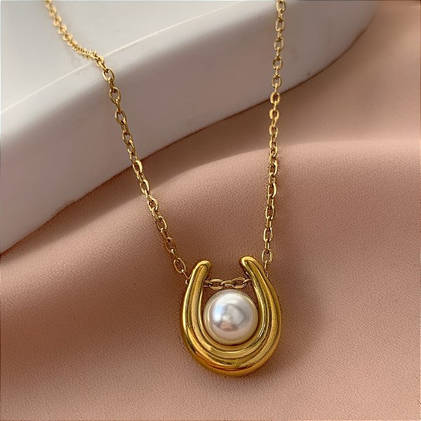 COLAR PINGENTE FERRADURA PÉROLA DOURADO AÇO 316L⭐️