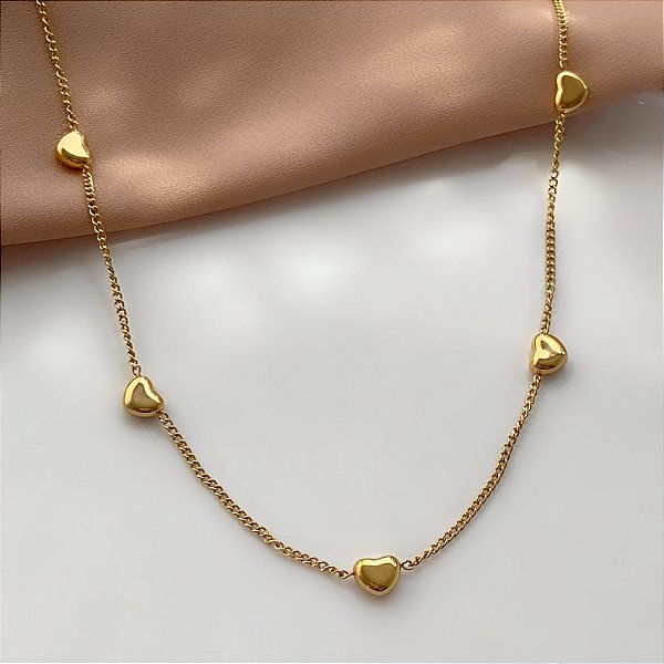 COLAR DELICADO MINI CORAÇÕES BOLEADOS DOURADO AÇO 316L⭐️