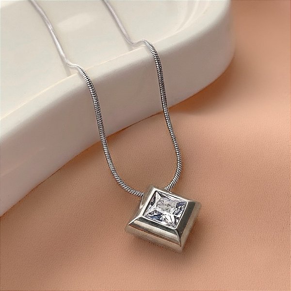 COLAR PINGENTE TRIÂNGULO COM PEDRA DE ZIRCÔNIA AÇO 316L⭐️