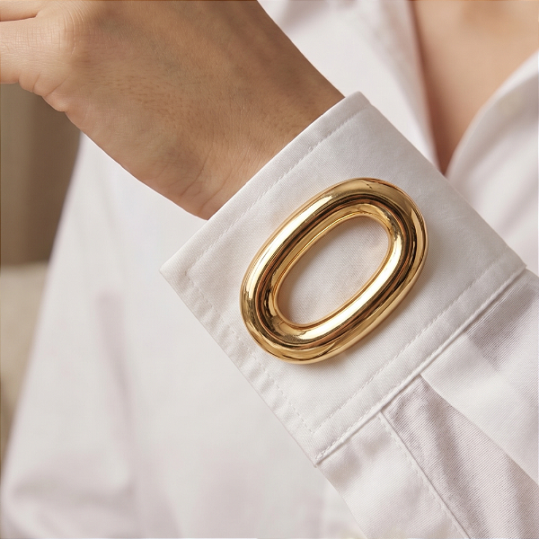 BROCHE OVAL BIJU
