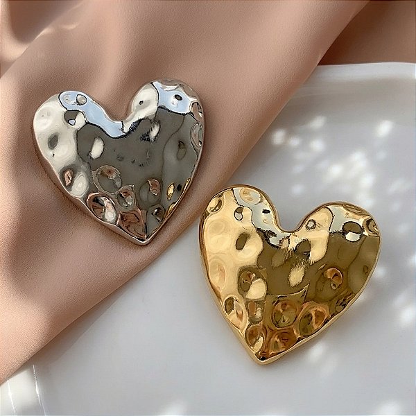 BROCHE CORAÇÃO MARTELADO BIJU