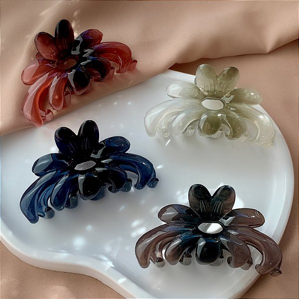 PRESILHA FLOR G BIJU GRUPO 2