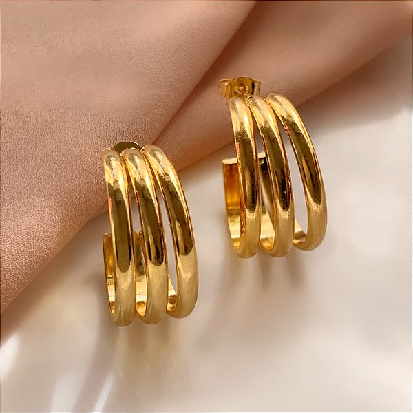 BRINCO ARGOLA FIO TRIPLO M DOURADO AÇO 316L⭐️