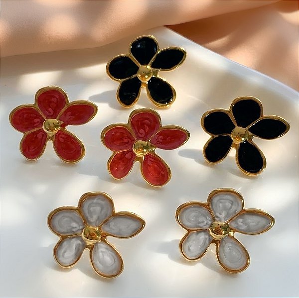 BRINCO FLOR ESMALTADA DOURADO AÇO 316L⭐️(GRUPO 1)