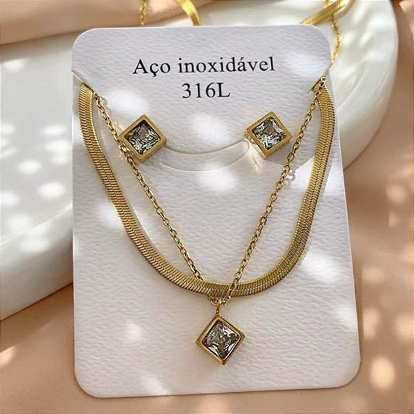 CONJUNTO BRINCO E COLAR DUPLO FITA E PINGENTE QUADRADO ZIRCÔNIA DOURADO AÇO 316L⭐️