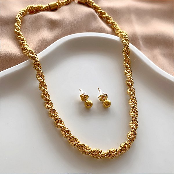 CONJUNTO BRINCO E COLAR CORRENTE TORCIDA GROSSA DOURADO AÇO 316L PREMIUM⭐️