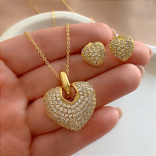 CONJUNTO BRINCO E COLAR CORAÇÃO CRAVEJADO FOLHEADO ⭐️