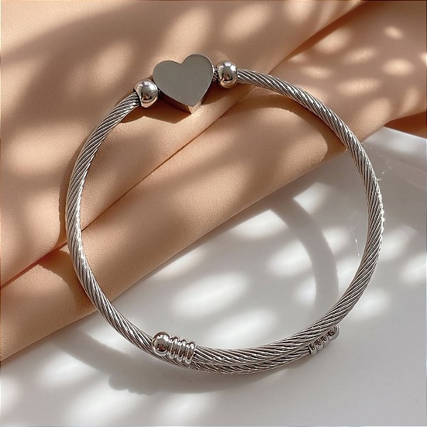 PULSEIRA/ BRACELETE FIO RISCADO PINGENTE CORAÇÃO AÇO 316L⭐️