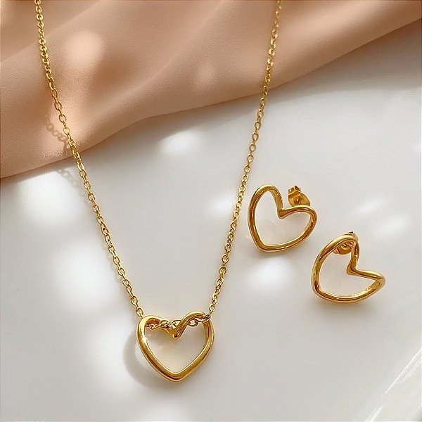 CONJUNTO BRINCO E COLAR CORAÇÃO FIO DOURADO AÇO 316L⭐️