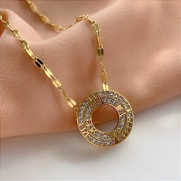COLAR LONGO PINGENTE CÍRCULO COM MINI ZIRCÔNIAS DOURADO AÇO 316L⭐️