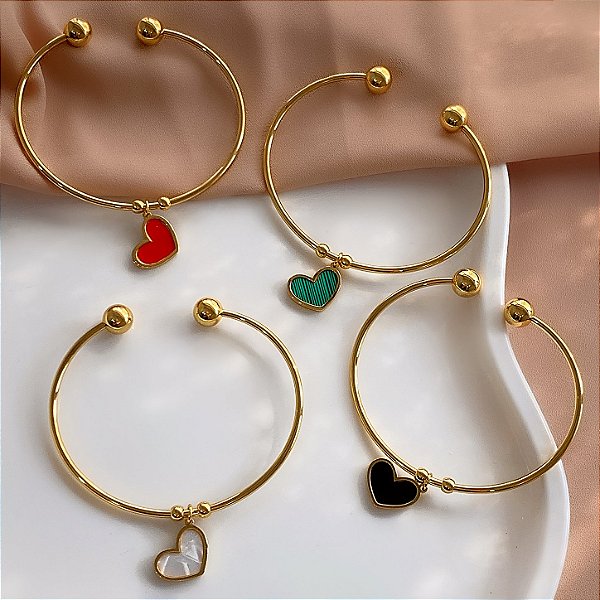 PULSEIRA/BRACELETE PINGENTE CORAÇÃO ESMALTADO DOURADO AÇO 316L⭐️