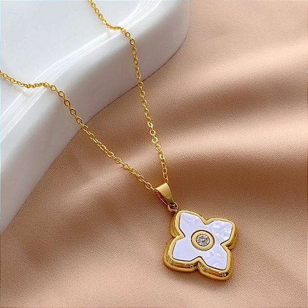 COLAR PINGENTE TREVO M MADREPÉROLA COM ZIRCÔNIA DOURADO AÇO 316L⭐️
