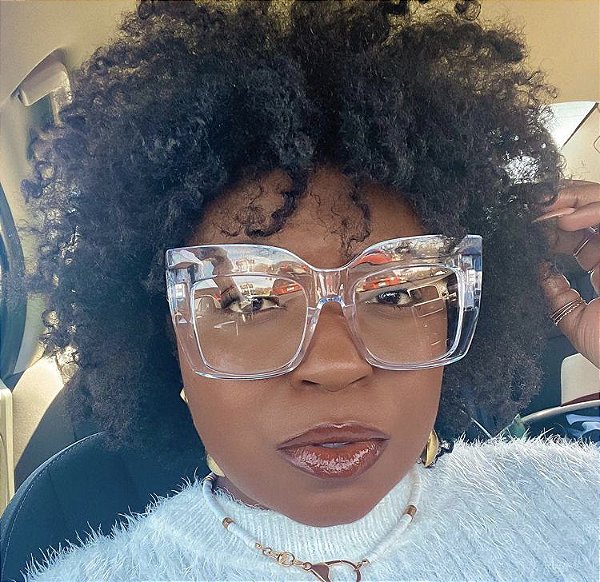 Lavinia Constanza Transparente