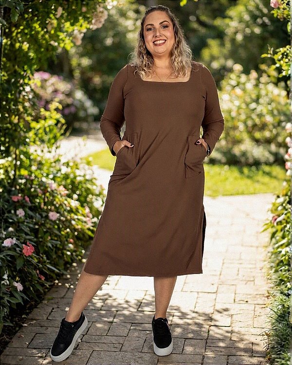 Vestido Midi de Malha Canelada Térmica com Bolso Quadrado - Ref 77.320