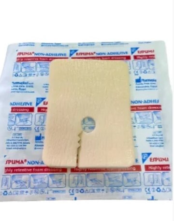 Curativo Espuma Absorvente P/ Traqueostomia 6,5 X 6,5cm Caixa C/10 Unidades - Pharmaplast