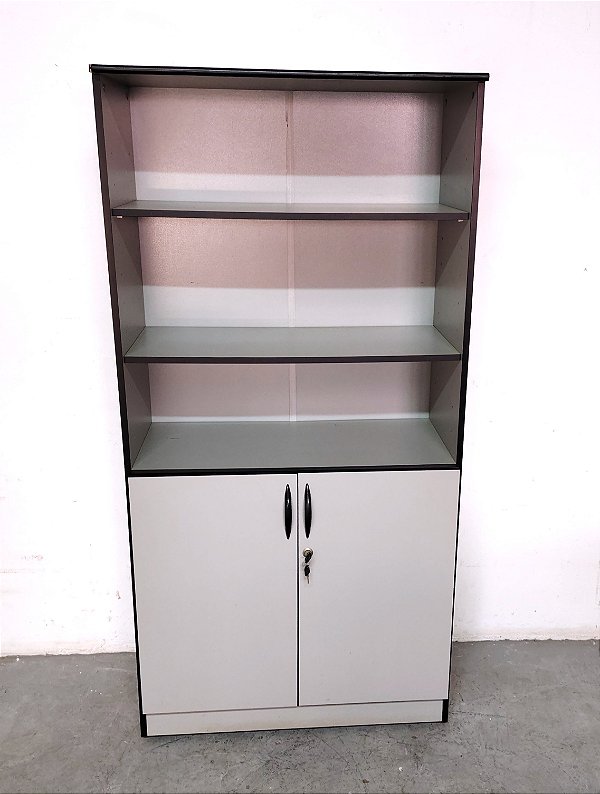 Armario alto para escritorio com duas portas mdf