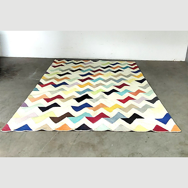 Tapete de lã Tricotado Tufado à Mão com Padrão Zigue-Zague Multicolorido