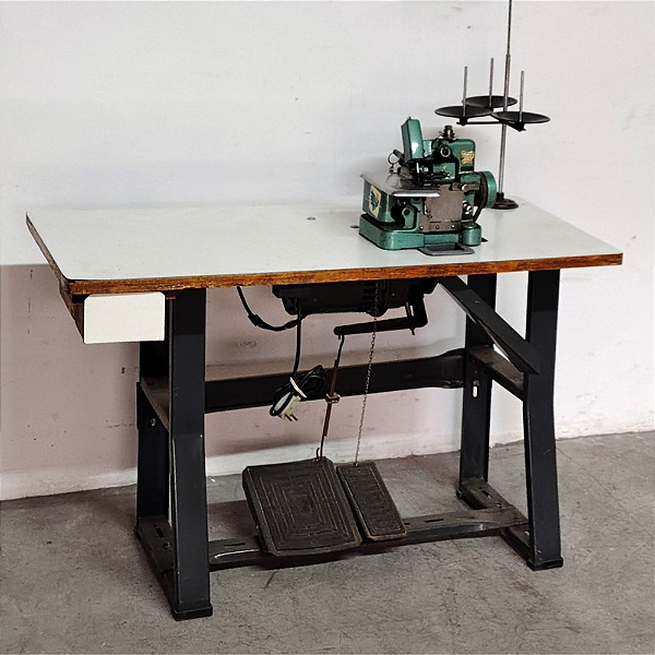 Máquina de Costura Overloque Semi-industrial Chinesinha Verdinha 110V