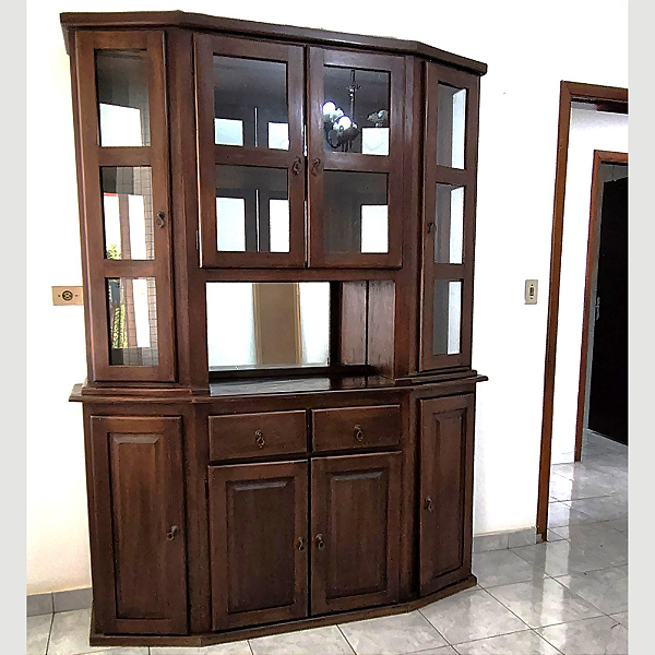 Cristaleira em Madeira Maciça Imbuia 08 Portas 02 Gavetas