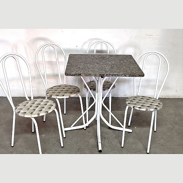 Conjunto de Mesa e 04 Cadeiras Tampo em Granito Artefamol Branco Linho