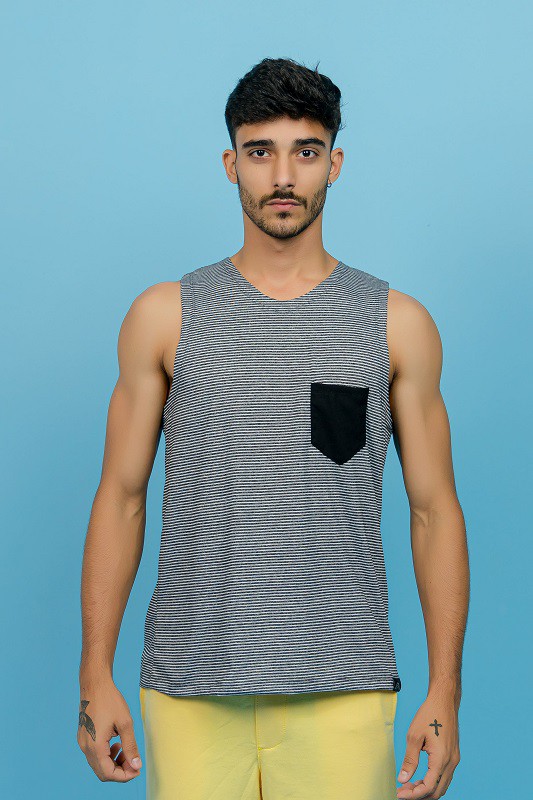 Regata Básica Listra Cinza com Bolso