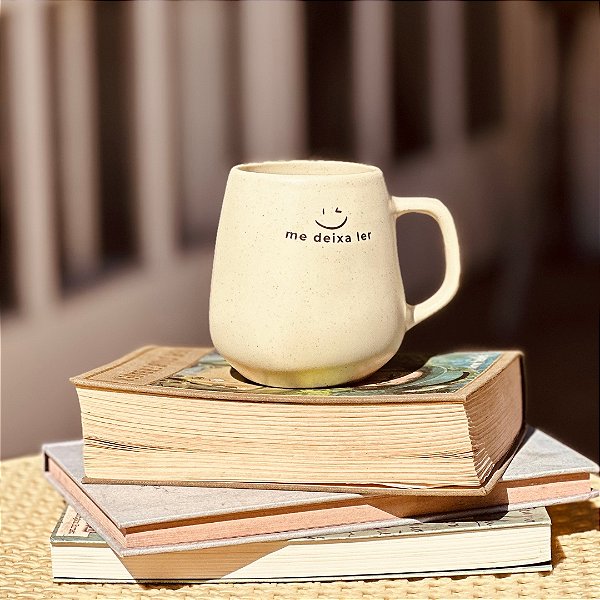 Me deixa ler • Caneca afetiva