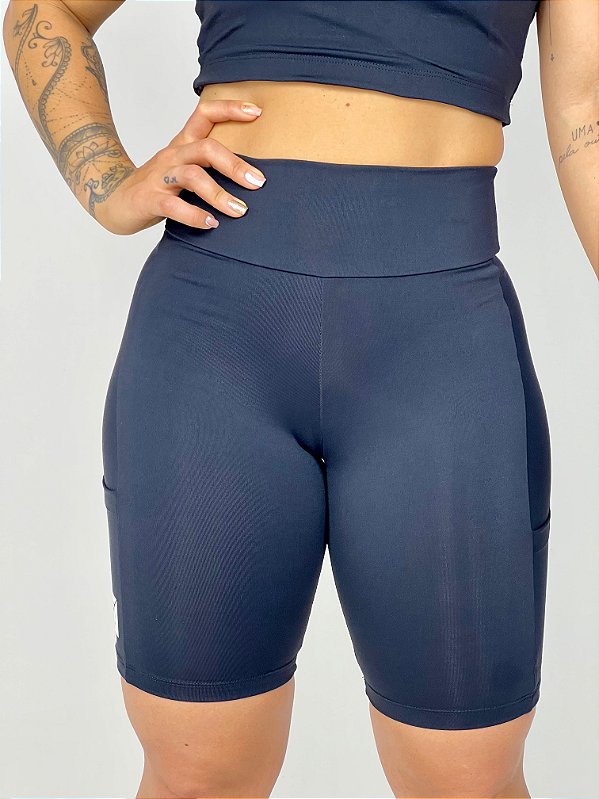 Bermuda Preta Feminina