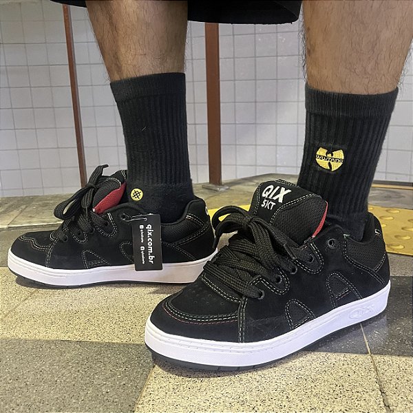 Tênis Qix Plaza Camurça Preto/Vermelho