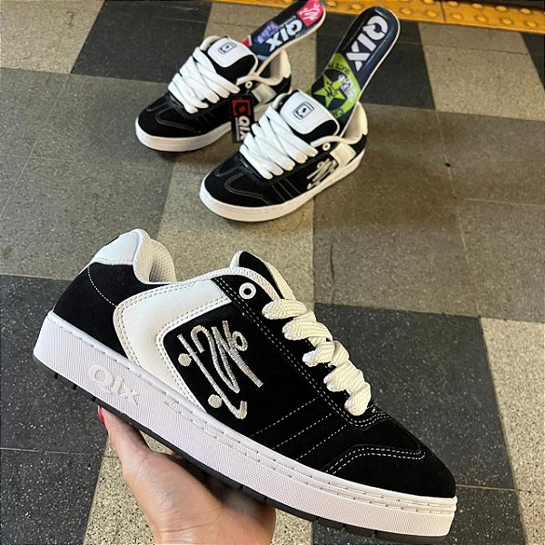 Tênis Qix Chorão Lado-B Camurça Preto/Branco