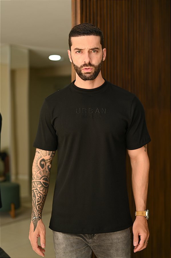 Camiseta Premium Canelada Preto Bordado Computadorizado