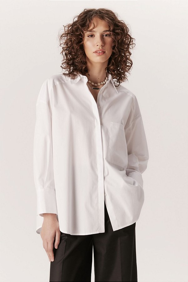 camisa de algodão oversized com bolso deslocado branco