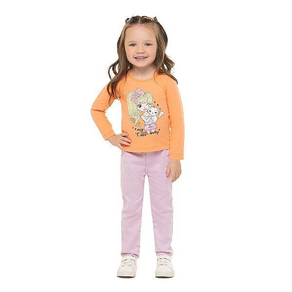 Blusa feminina manga comprida, estampa menina e gato com glitter